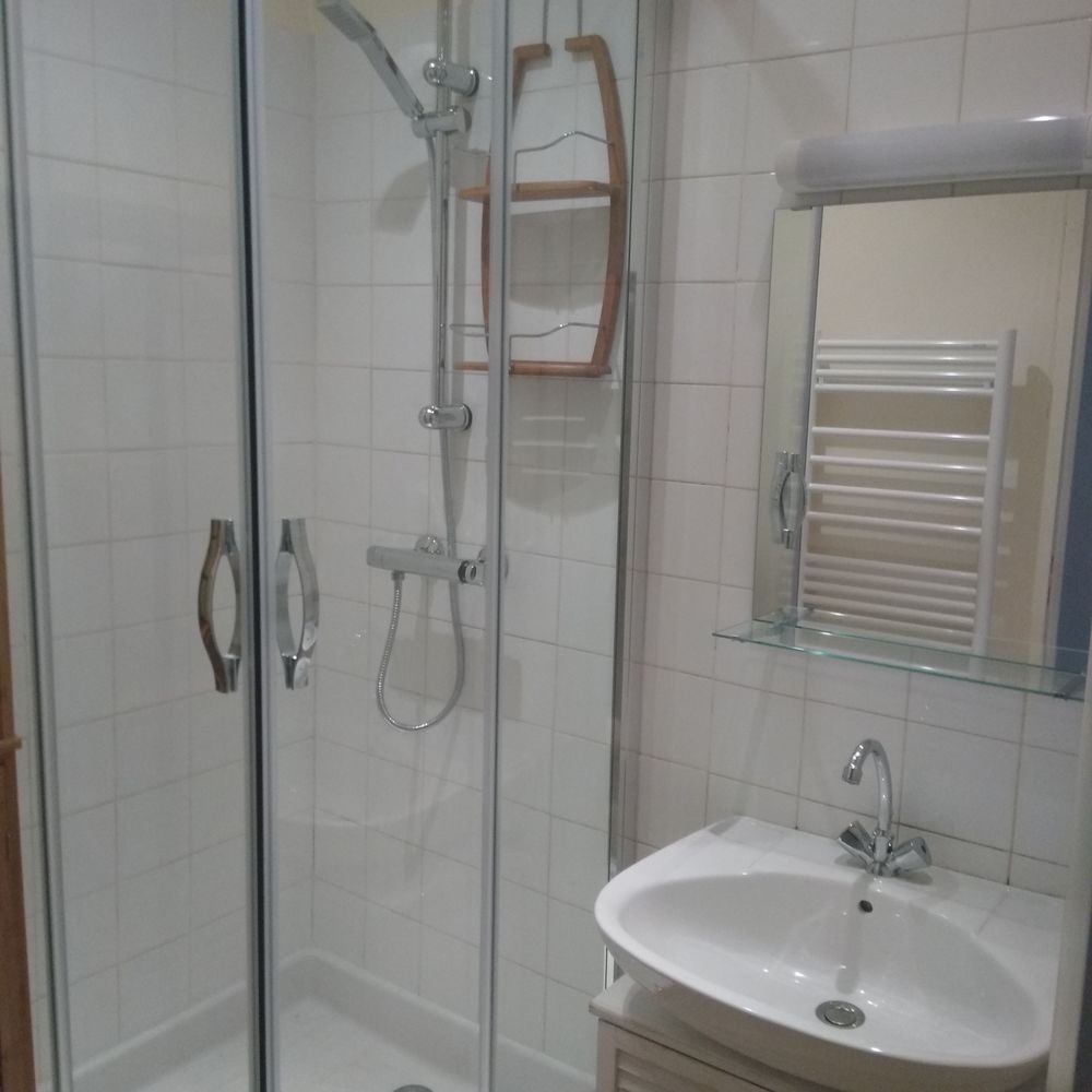 Vente Appartement T3 Lumineux hyper-centre de Pertuis / 65m2  1er étage. Saint-hippolyte-du-fort