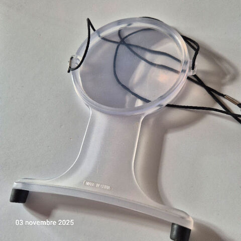 Loupe de brodeuse pour lecture ou de travail manuel � suspen 1 Saumur (49)