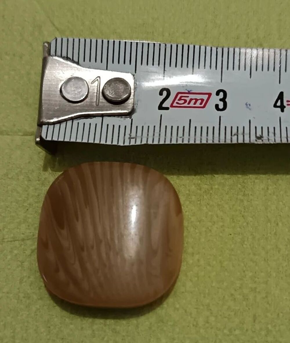 12 boutons beiges carr&eacute;s marbr&eacute;s + 2 boutons beiges offerts Décoration