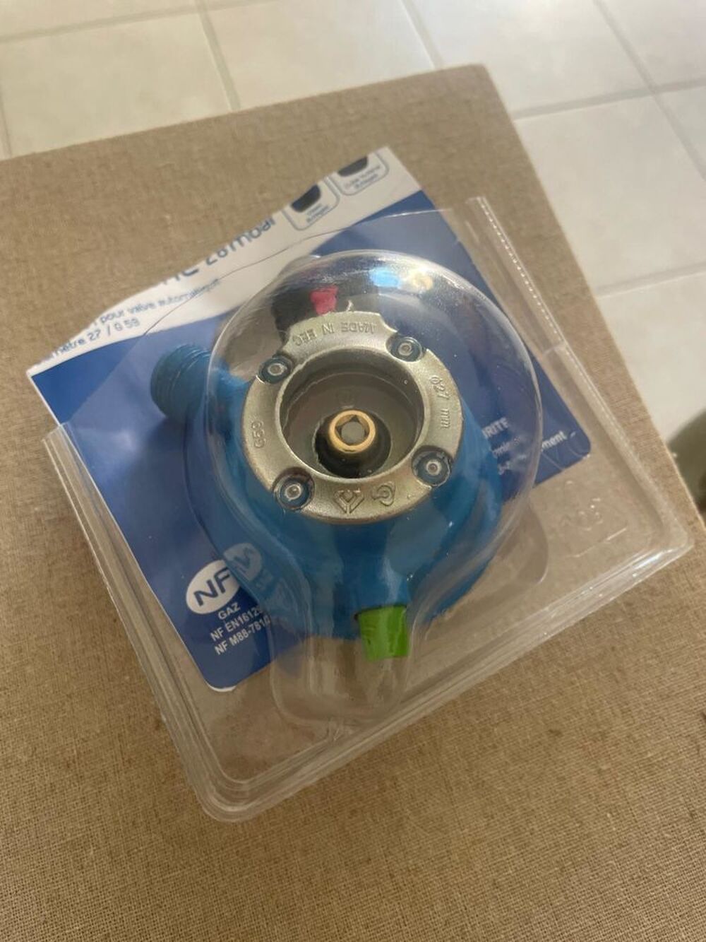 D&eacute;tendeur d'origine Butagaz &agrave; clip pour Viseo ou cube butane Bricolage