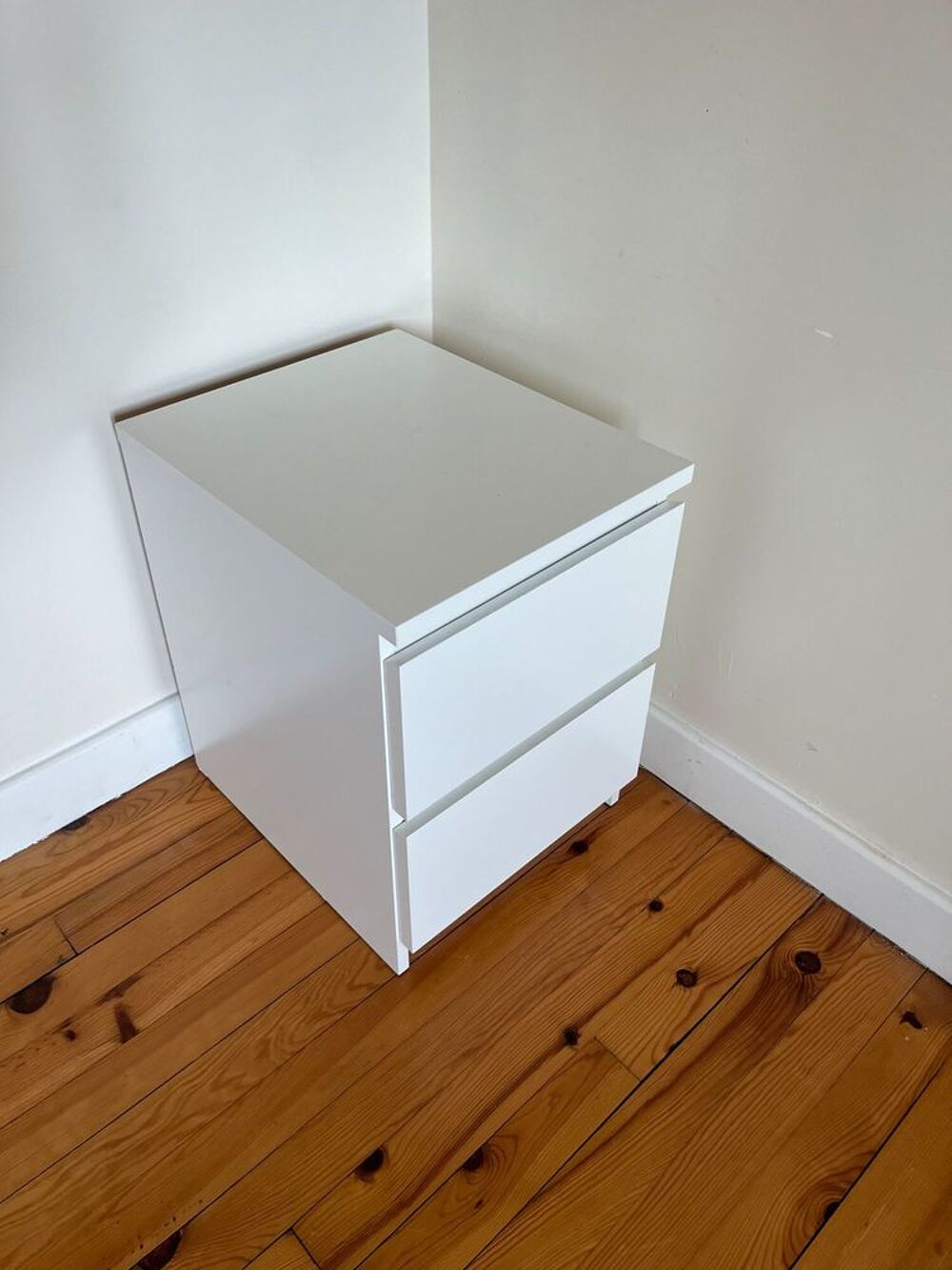 JE DONNE - Table de nuit / petite commode blanche Meubles