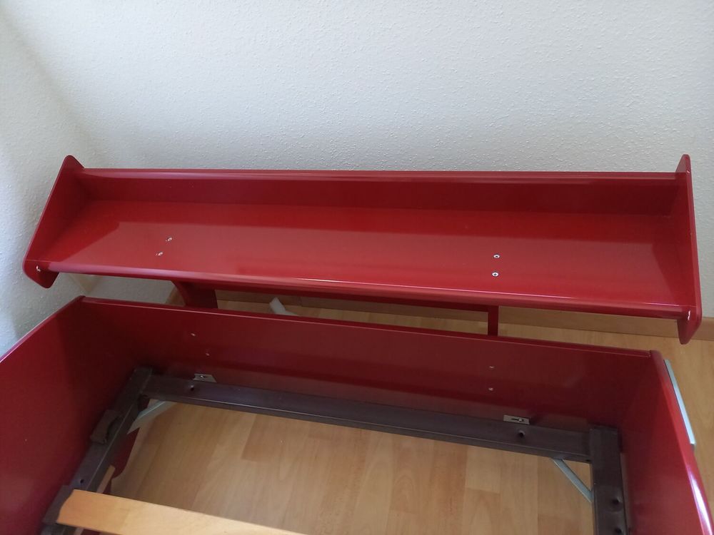 Lit voiture + sommier + matelas + armoire Mobilier enfants