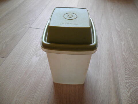 pot  cornichons tupperware 5 Chanteloup-en-Brie (77)