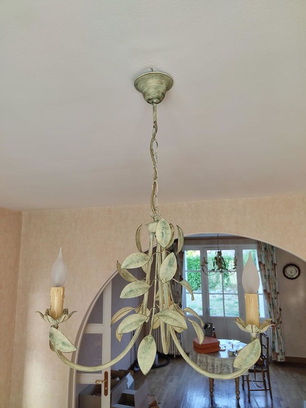 2 lustres d&eacute;coratifs en m&eacute;tal peint Décoration