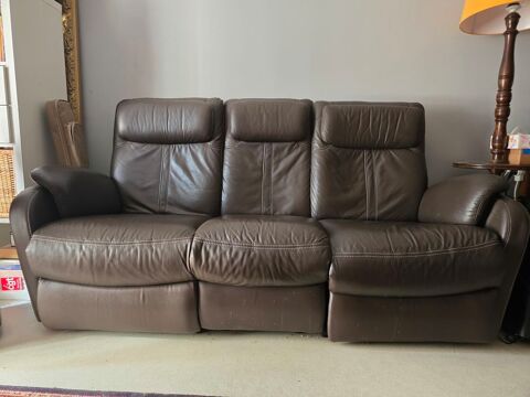 Canap cuir trois places 200 Gennevilliers (92)