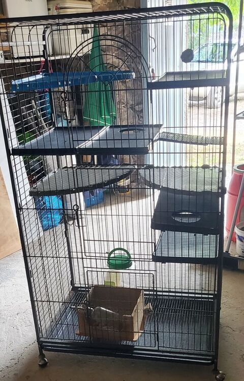 Cage pour oiseaux  ou autre animal 40 La Canourgue (48)