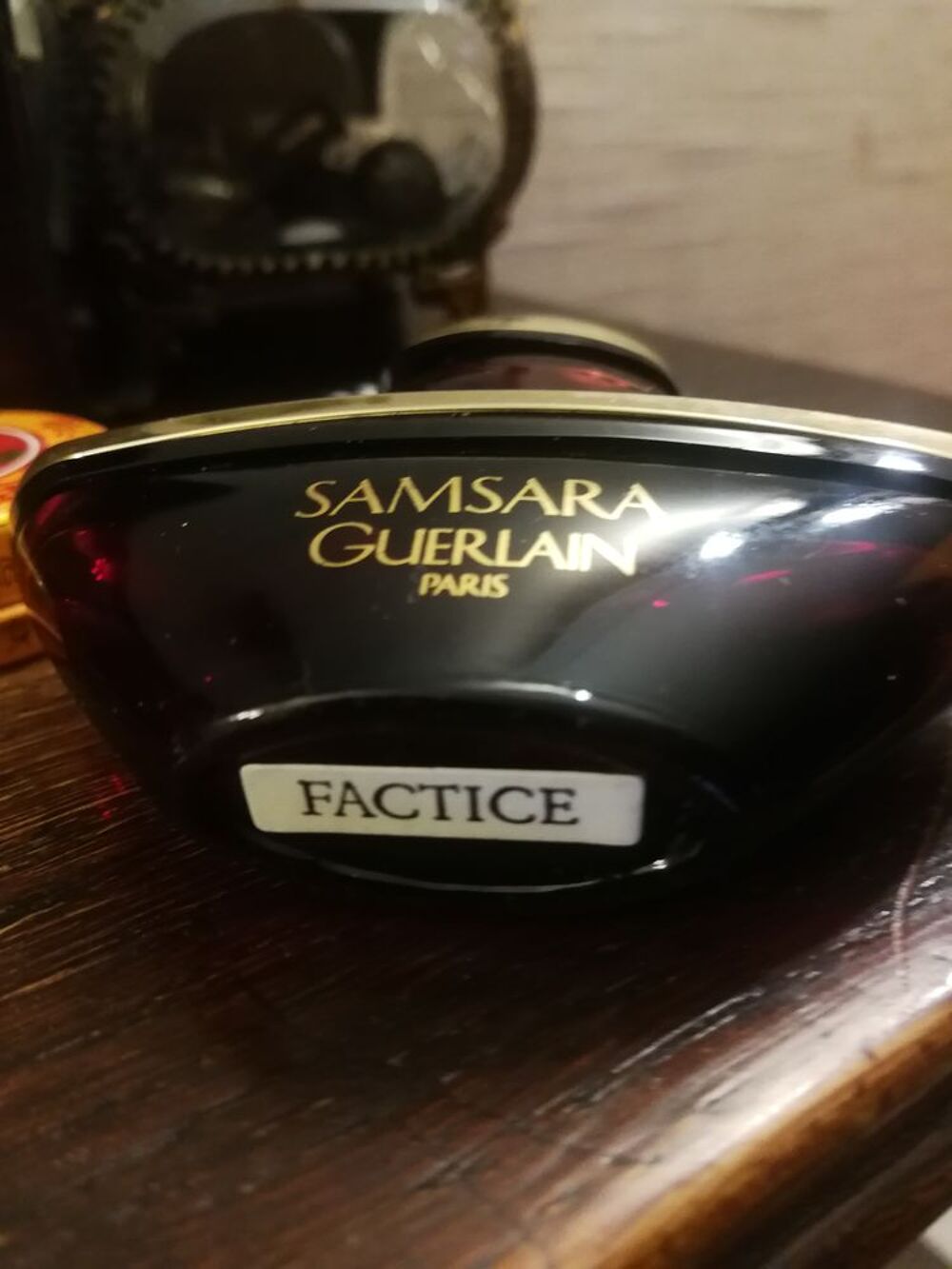 Flacon de parfum Samsara, factice 15ml 