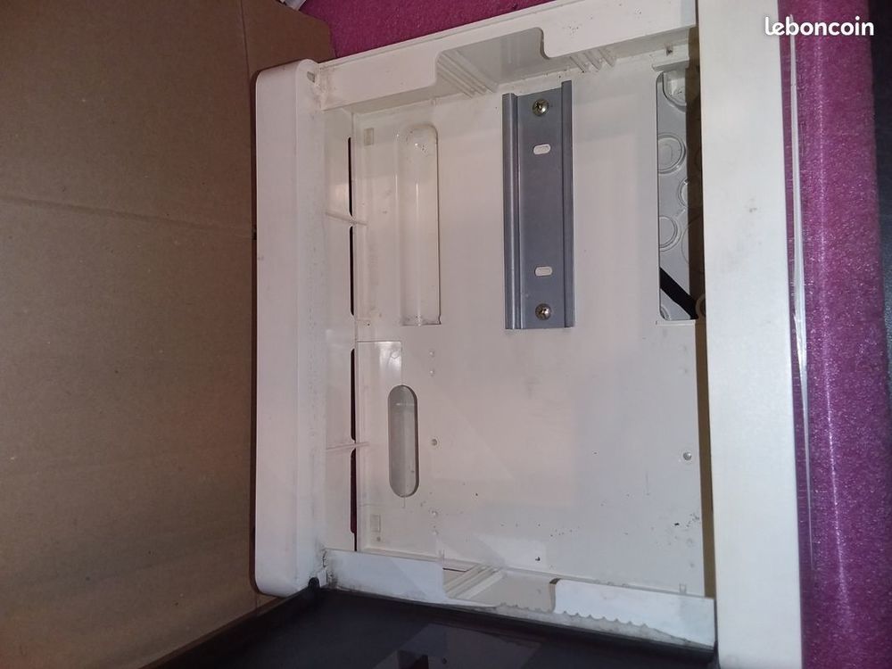 COFFRET ELECTRIQUE pour disjoncteur + compteur monophas&eacute; LEG Bricolage