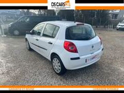 Clio III Clio 1.2 16V 75 Pack Authentique 2005 occasion 28000 Chartres