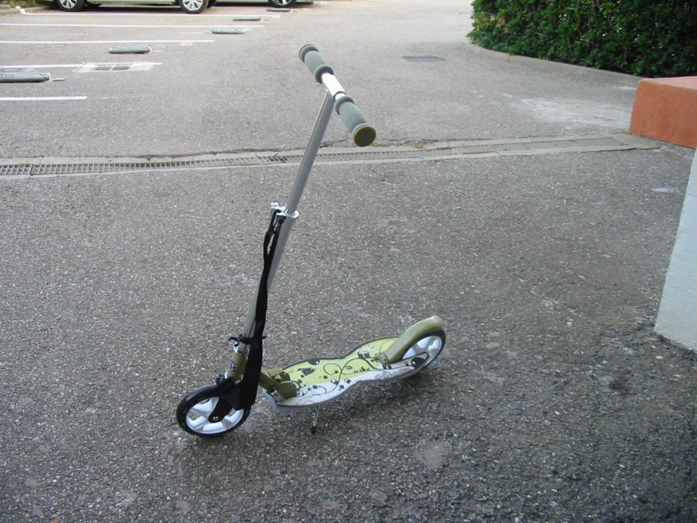 TROTINETTE Jeux / jouets