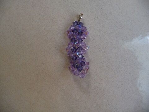 Pendentif 3 fleurs perles SWAROVSKI - Neuf 15 Celles-sur-Belle (79)