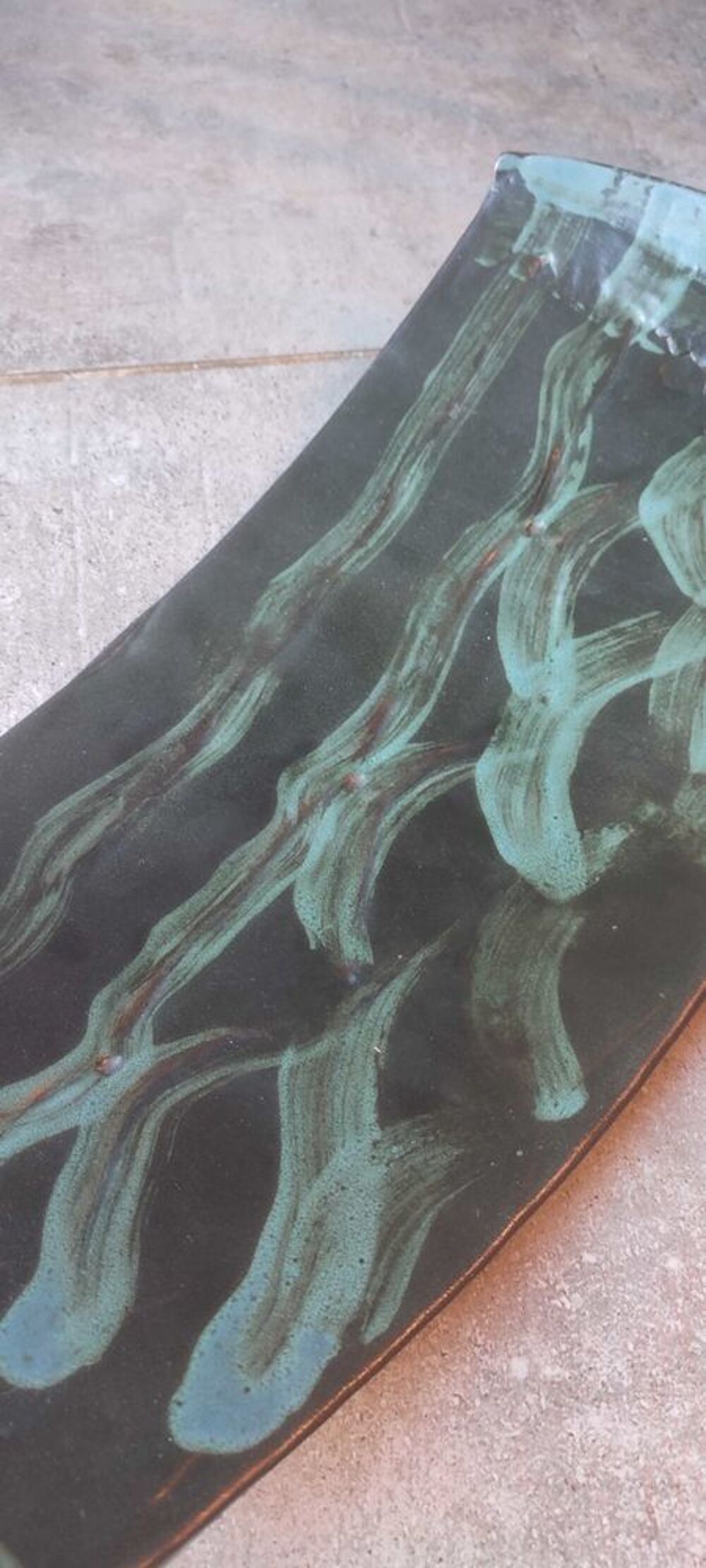 Grande coupe sign&eacute;e en gr&egrave;s d'atelier fran&ccedil;ais ann&eacute;es 60-70 