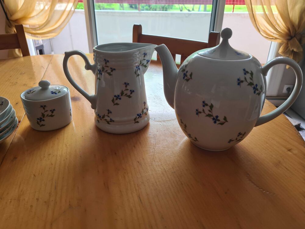 Service &agrave; th&eacute; ou caf&eacute; en porcelaine Décoration
