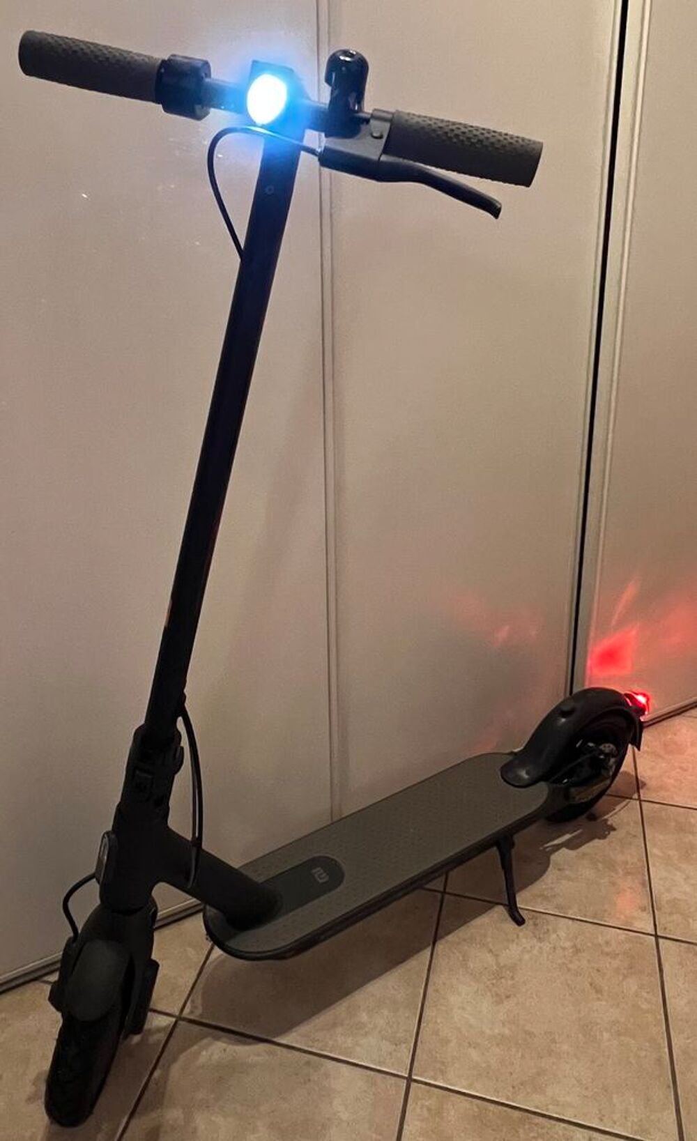 Trottinette &eacute;lectrique Xiaomi Mi 1S ? &Eacute;tat neuf Sports