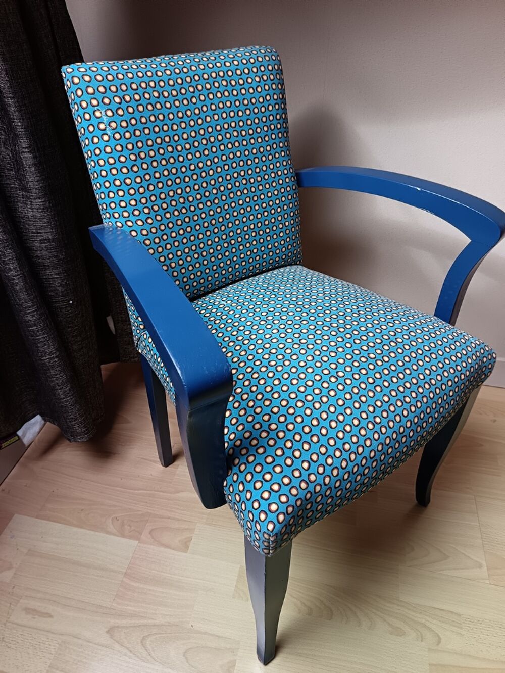 Fauteuil bleu points jaunes Meubles