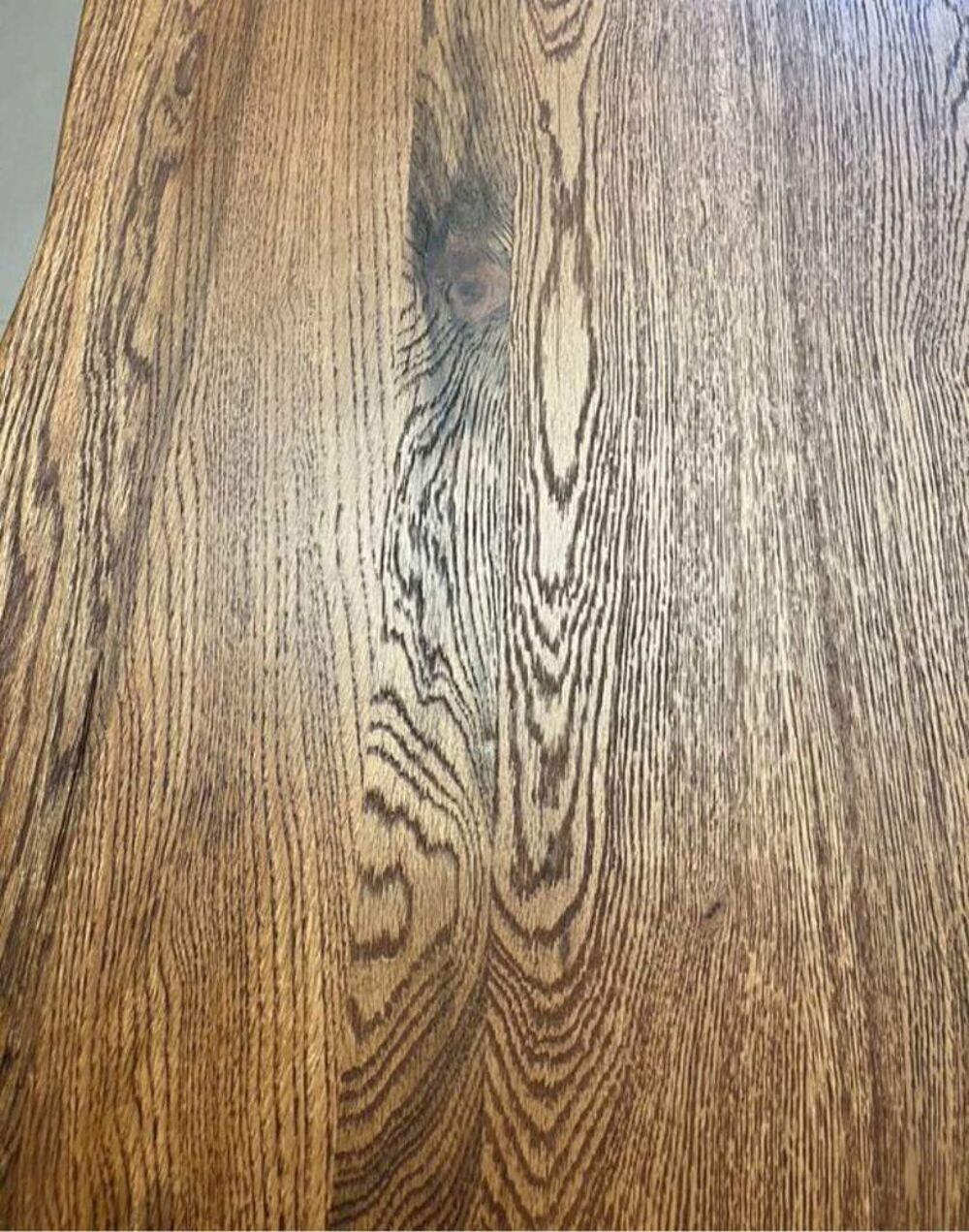 Table moderne en ch&ecirc;ne rustique Meubles