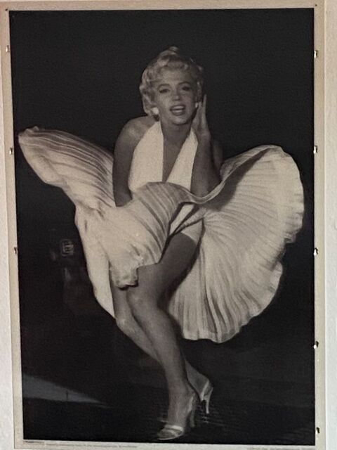 Grand posters de Marilyn Monroe en 3D 30 Antibes (06)