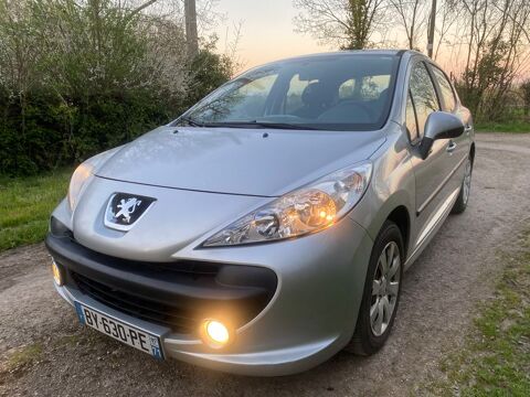 Peugeot 207 1.6 HDi 110ch FAP BLUE LION Premium 2009 occasion Chalon-sur-Saône 71100