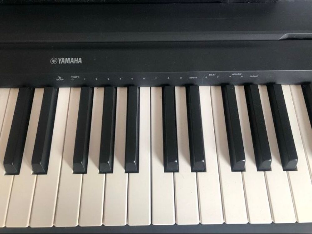 Piano num&eacute;rique Yamaha P35 Instruments de musique