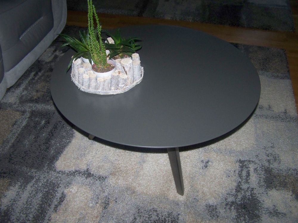 Table basse
Meubles