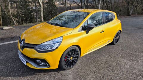 Renault Clio IV Clio 1.6 Turbo 220 EDC RS Trophy 2018 occasion Gap 05000