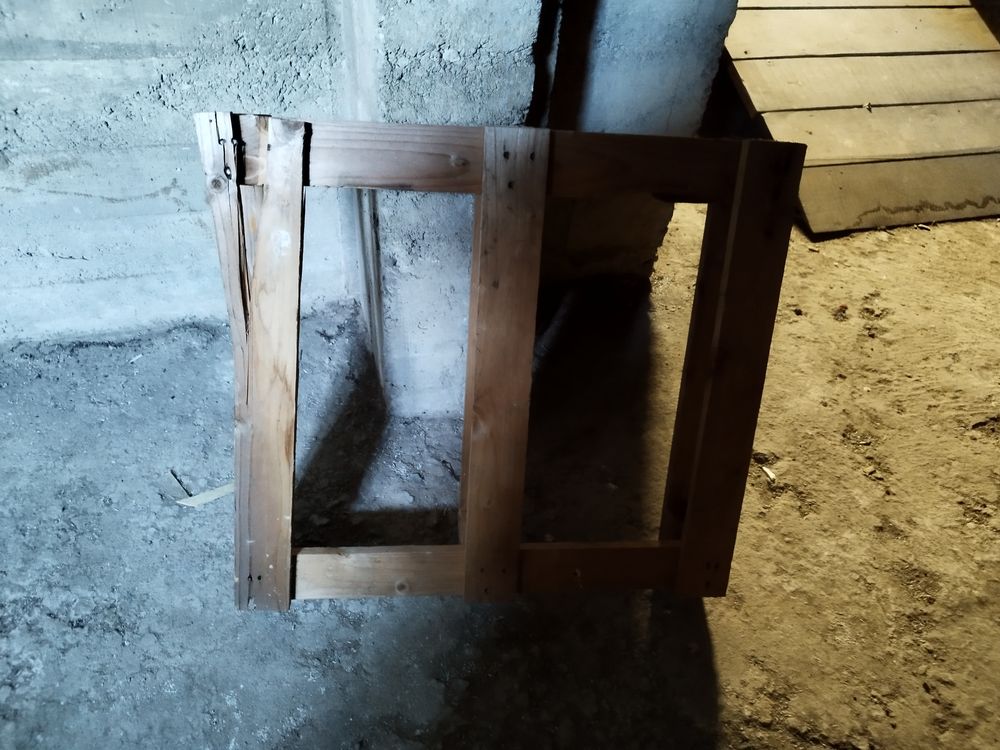 Palettes bois 1mx1m et 85x60 cm. Bricolage