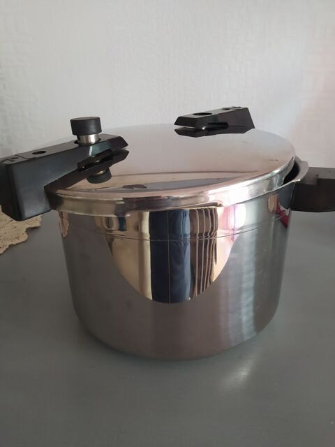 Cuit vapeur inox sitram, 8L, en tr�s bon �tat Caen (14)