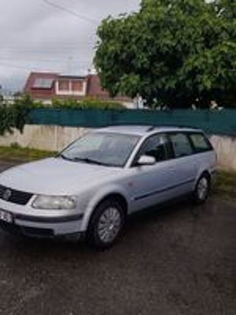 Passat Break 1.9 TDI - 110 Confort 1997 occasion 82000 Montauban