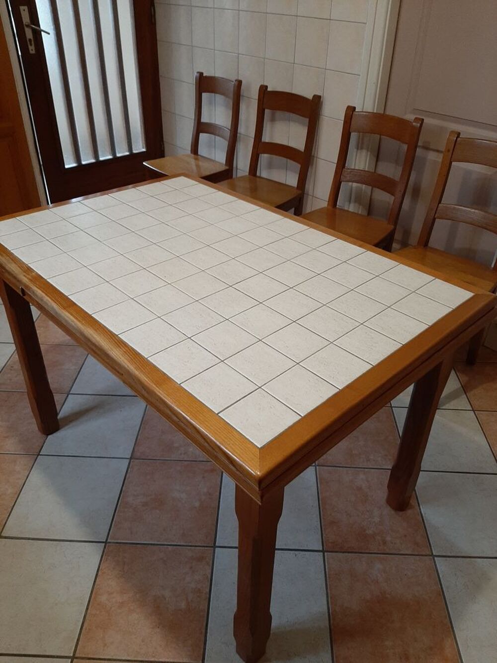 TABLE DE CUISINE Meubles