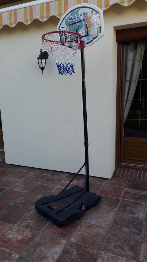 Panneau de basket extérieur mobile avec accessoires 23 Neufchâtel-en-Bray (76)