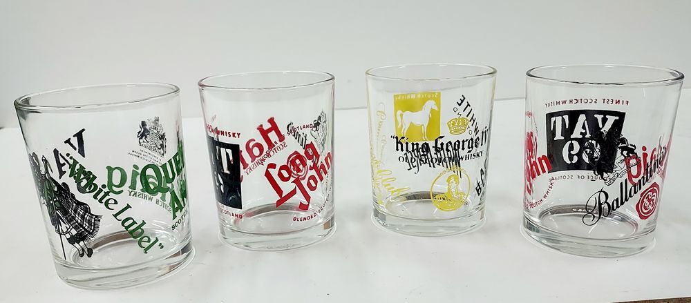 Lot de 4 verres &agrave; whisky ou ap&eacute;ritif Décoration