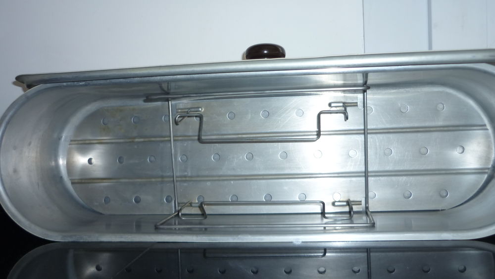 POISSONNIERE TOURNUS Cuisine