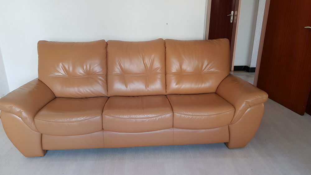 Salon en cuir couleur camel ou cognac 3 grandes places Meubles