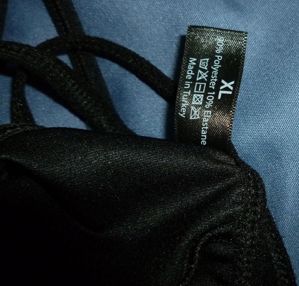 strings homme dor&eacute;anse xl Vêtements