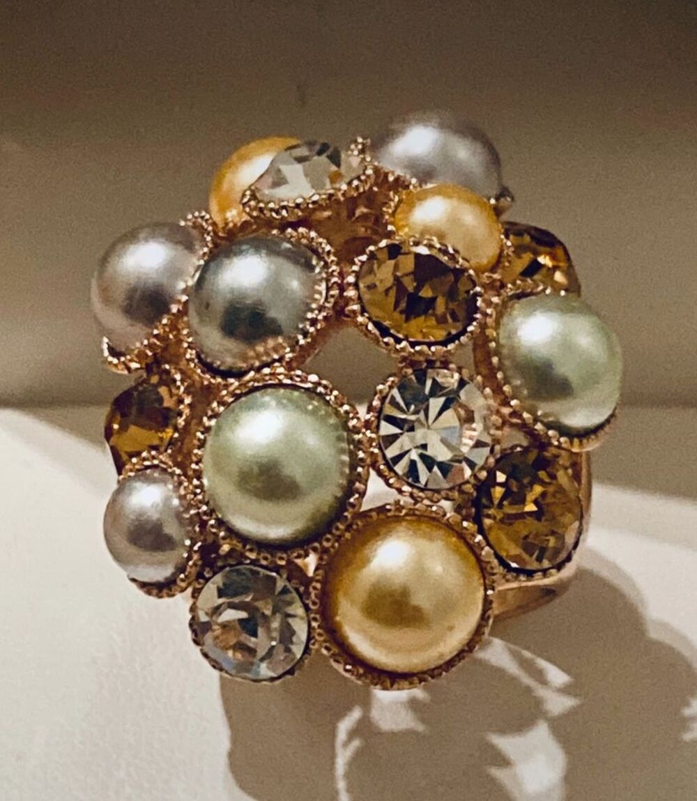 Bague Cocktail 1964 "Monn Girl" Femme ? Courr&egrave;ges Bijoux et montres