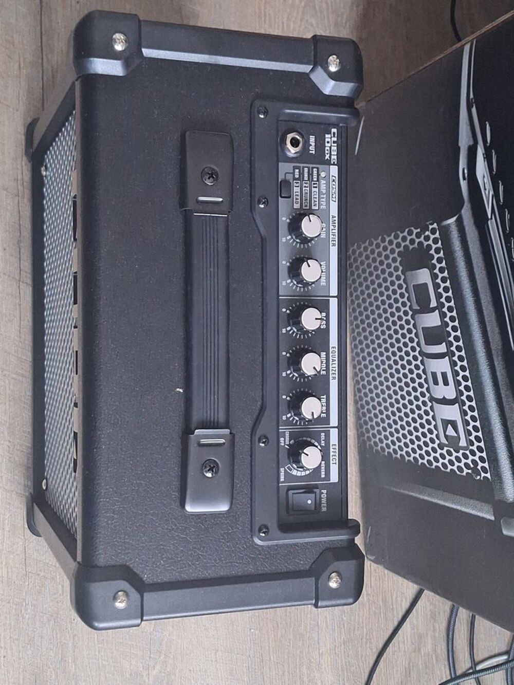 Ampli guitare roland cube 10gx Instruments de musique