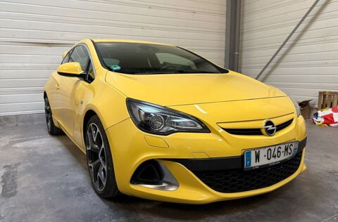 Opel astra OPC 2.0 Turbo 280 ch Start/Stop