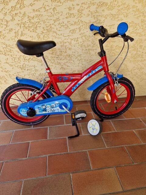  vélo enfant 
Montrevel-en-Bresse (01)