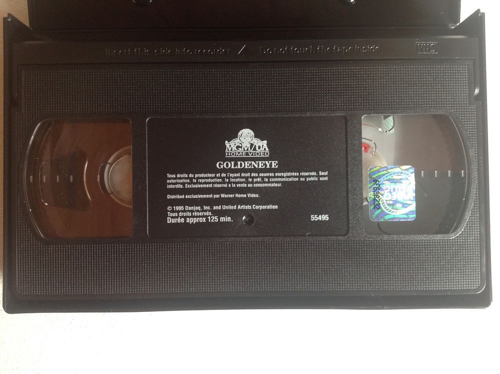 GOLDENEYE AVEC PIERCE BROSNAN K7 VID&Eacute;O Envoi Possible
DVD et blu-ray