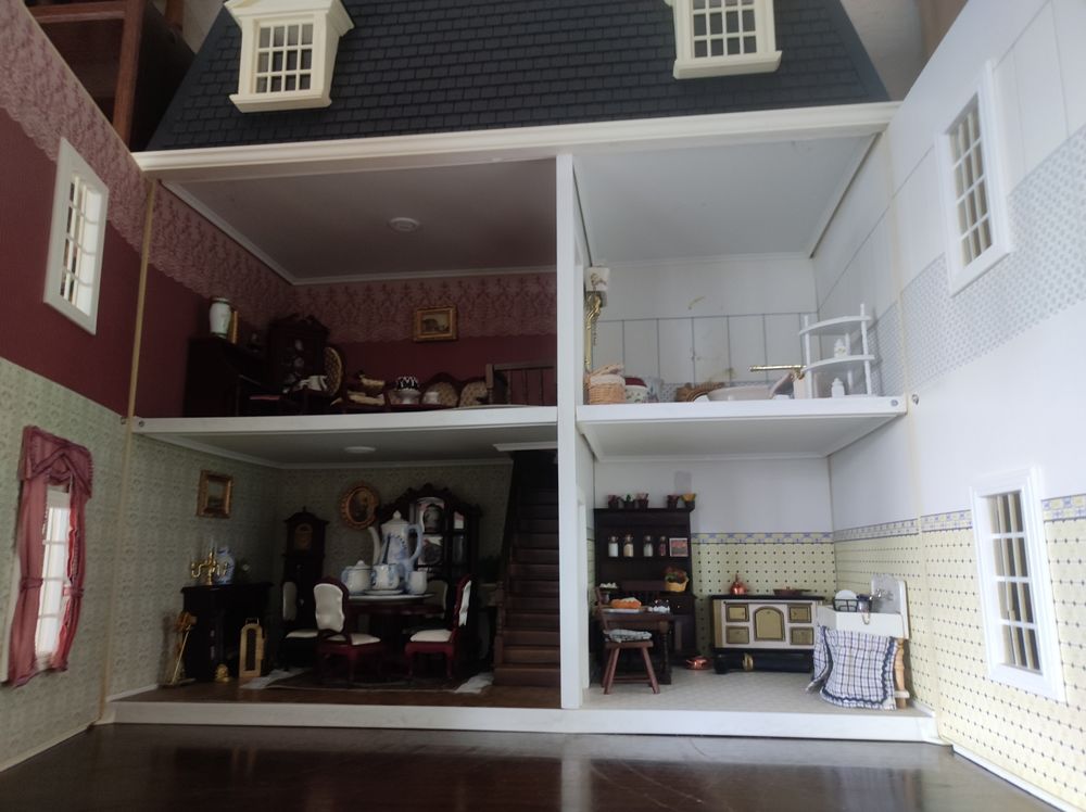 MAISON DE POUPEE DE COLLECTION D�coration