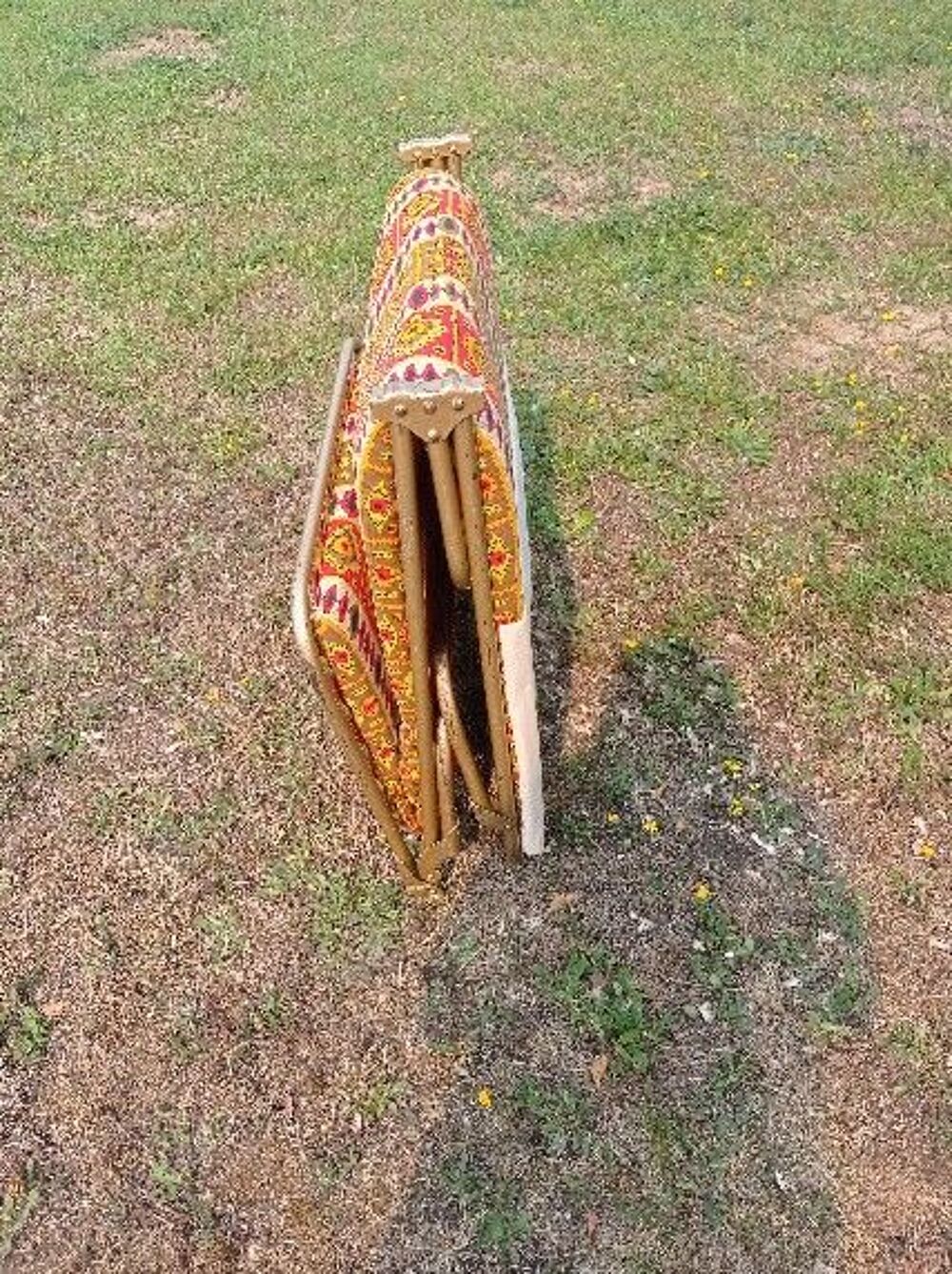 Deux lits de camp vintage Meubles