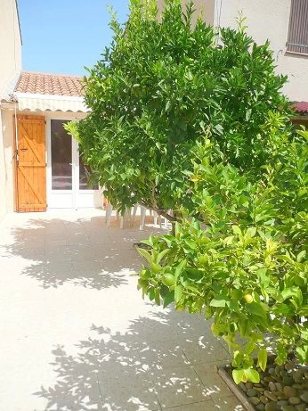   Maisonnette avec parking. Plage  2 kilomtres. Tout sjour. Languedoc-Roussillon, Prols (34470)