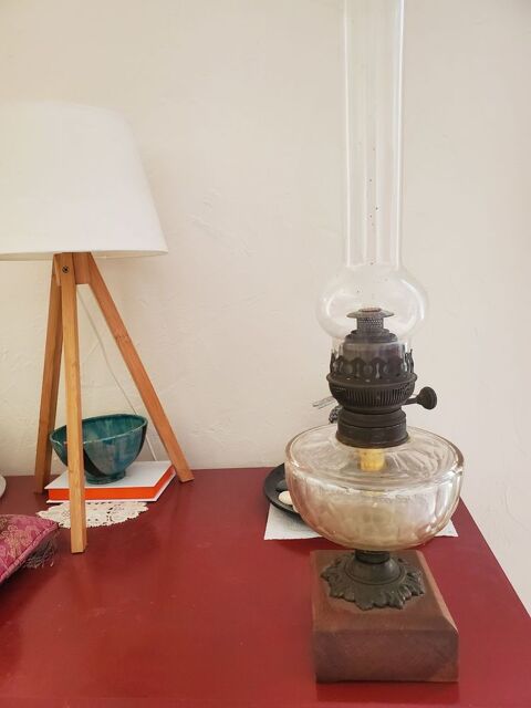 Lampe � P�trole d'�poque compl�te 0 Saint-Jean-de-Braye (45)