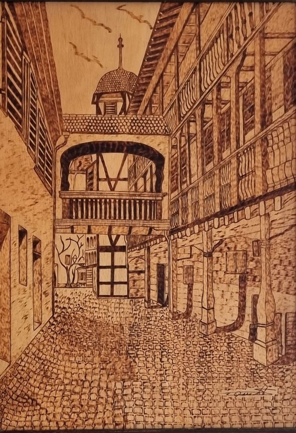 Tableau pyrogravure sur bois Strasbourg Cour du corbeau 