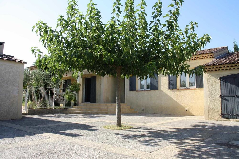 Vente Maison Maison familiale de Plain-pied - 5 chambres - Piscine avec cuisine d'été - DPE B - Plan de Meyreuil - Revenus Photovoltaïques de 3100 euros/an env Meyreuil