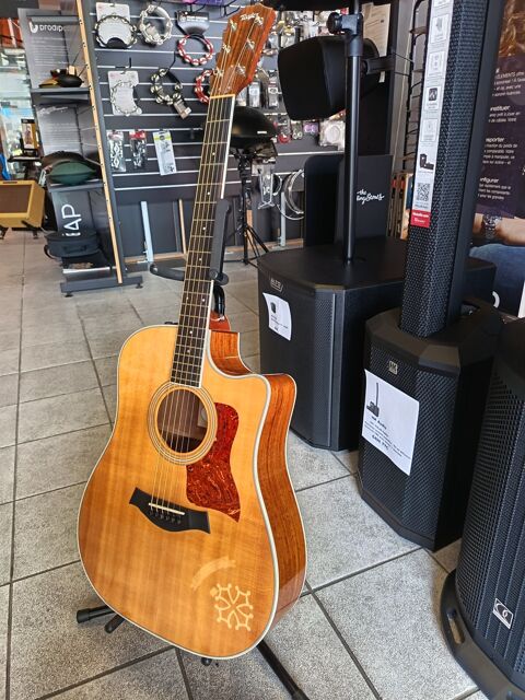 Guitare acoustique bois naturel Marquixanes (66)