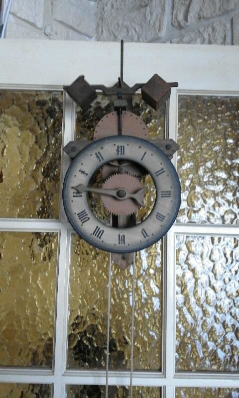 horloge une aiguille 140 Issoudun (36)