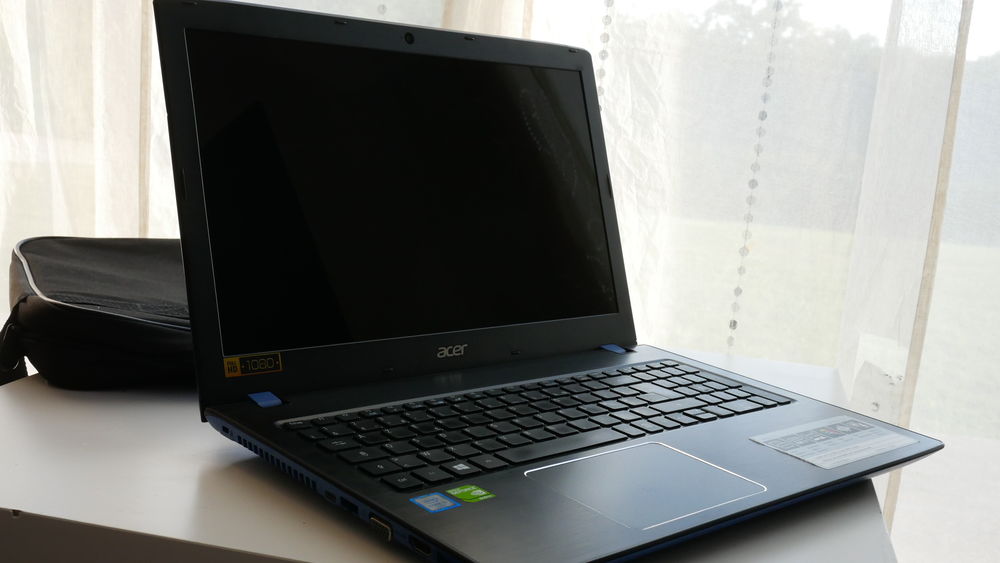 Ordinateur portable Acer Aspire 15,6" (2,3 GHz,1 TB + 128 GB Matériel informatique