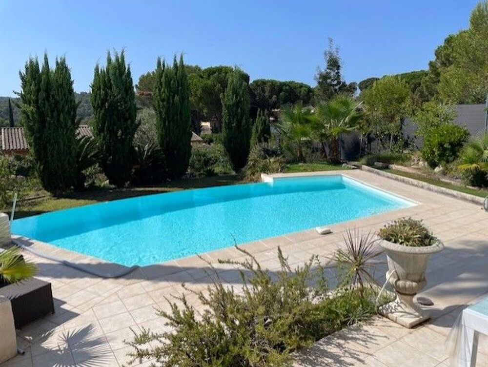 Location Maison Maison climatisée à ST Raphael avec piscine Saint-raphaël