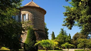  Villa à vendre 15 + pièces 440 m²